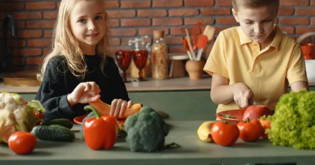 kids eating healthy food