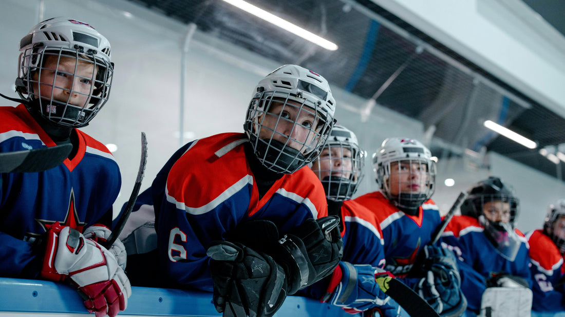 kids playing hockey