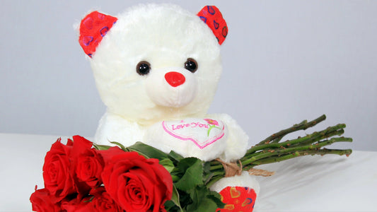 teddy bear with roses