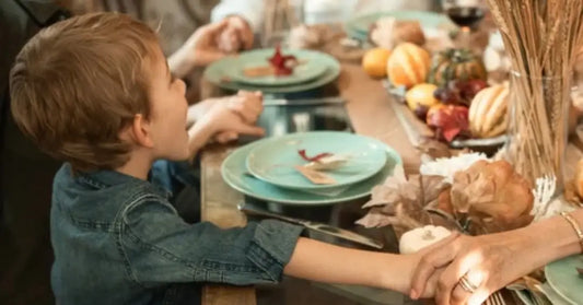 thanksgiving dinner with children